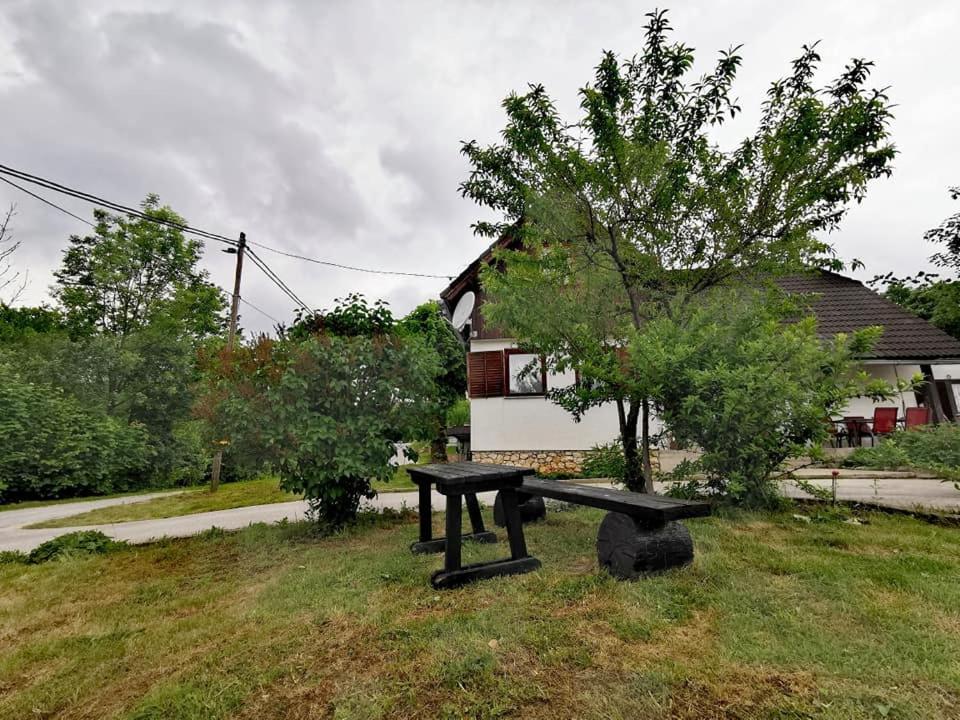Vukovic Apartment Poljanak Exterior photo