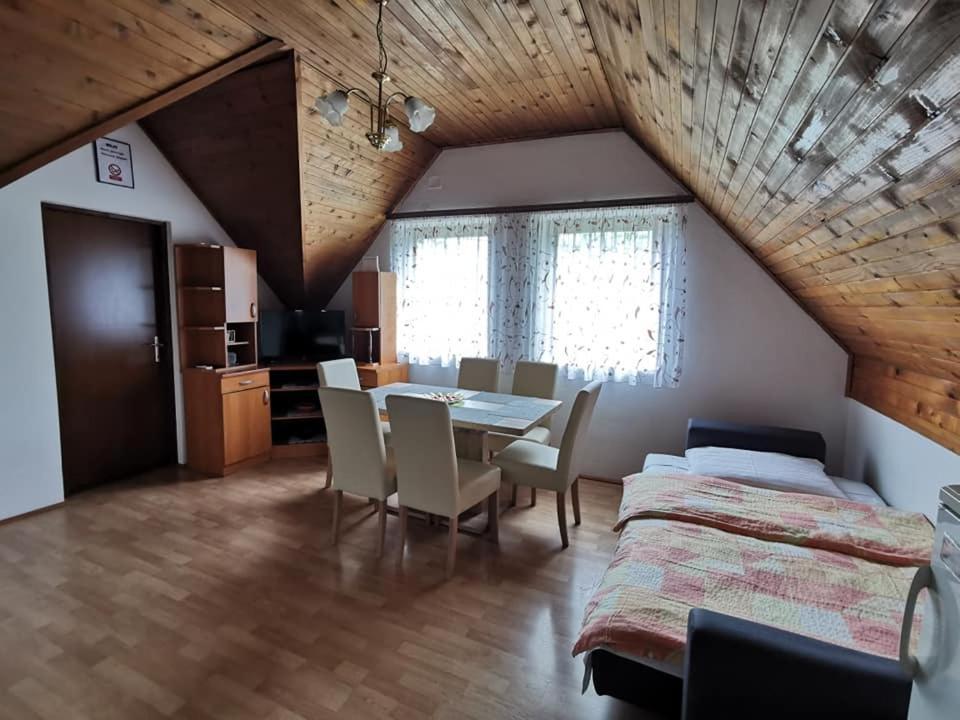 Vukovic Apartment Poljanak Exterior photo